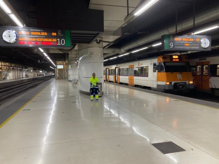 ADIF PONE EN SERVICIO LA PRIMERA FASE DEL NUEVO ESQUEMA DE VÍAS DE ANCHO CONVENCIONAL DE LA ESTACIÓN DE BARCELONA-SANTS